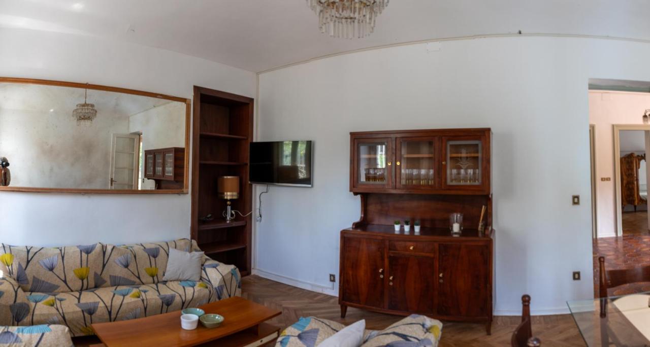 Maison Cecile Appartamento In Villa. Host Marianna Aglie Екстер'єр фото